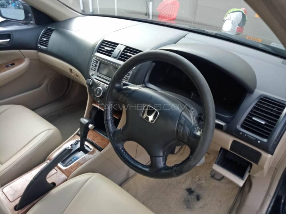 Honda Accord 2005 for Sale in Multan Image-1