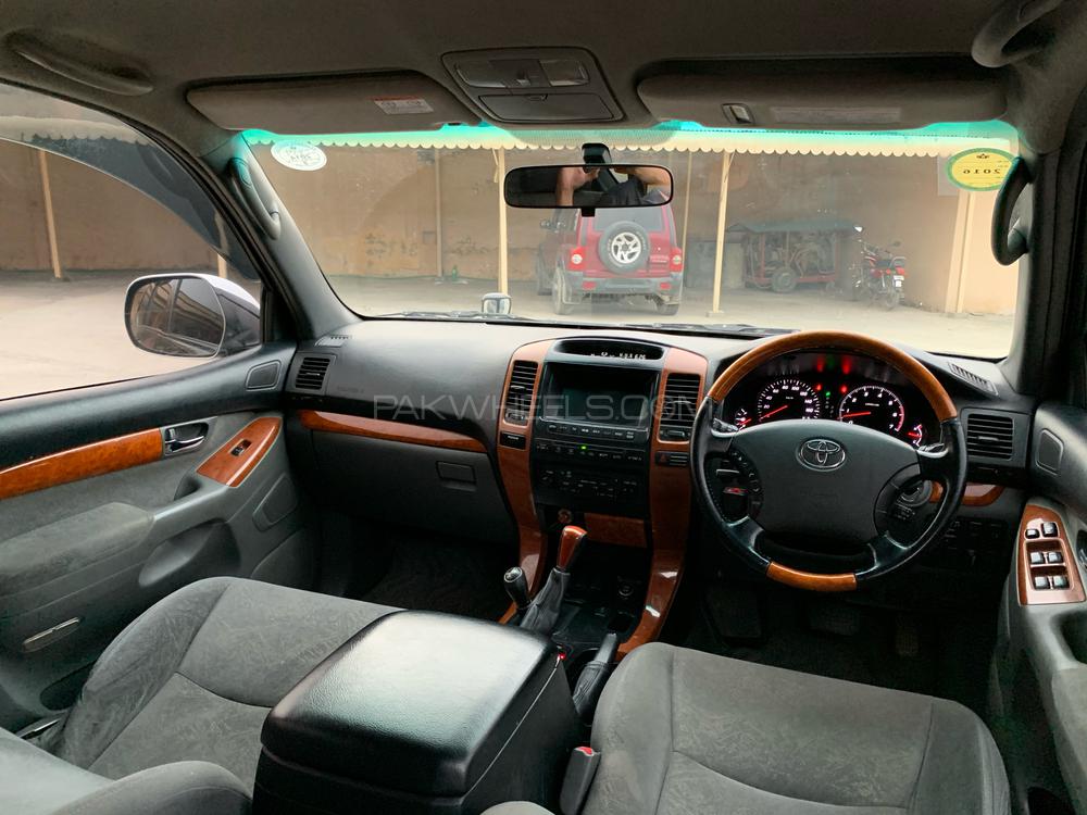 Toyota Prado 2004 for Sale in Peshawar Toyota Prado 2004 for Sale in Peshawar Image-5