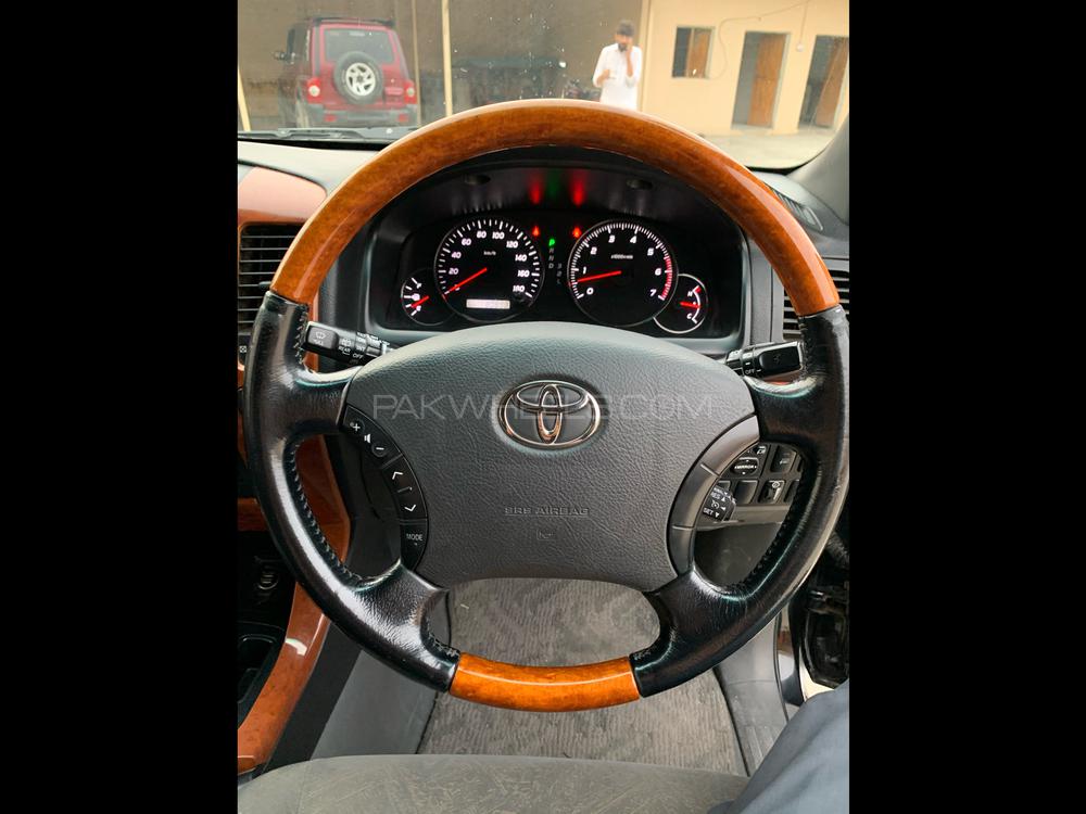 Toyota Prado 2004 for Sale in Peshawar Toyota Prado 2004 for Sale in Peshawar Image-6