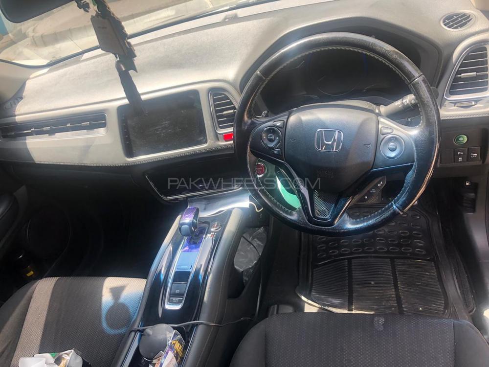 Honda Vezel 2014 for Sale in Karachi Honda Vezel 2014 for Sale in Karachi Image-10