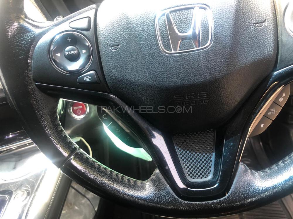 Honda Vezel 2014 for Sale in Karachi Honda Vezel 2014 for Sale in Karachi Image-12