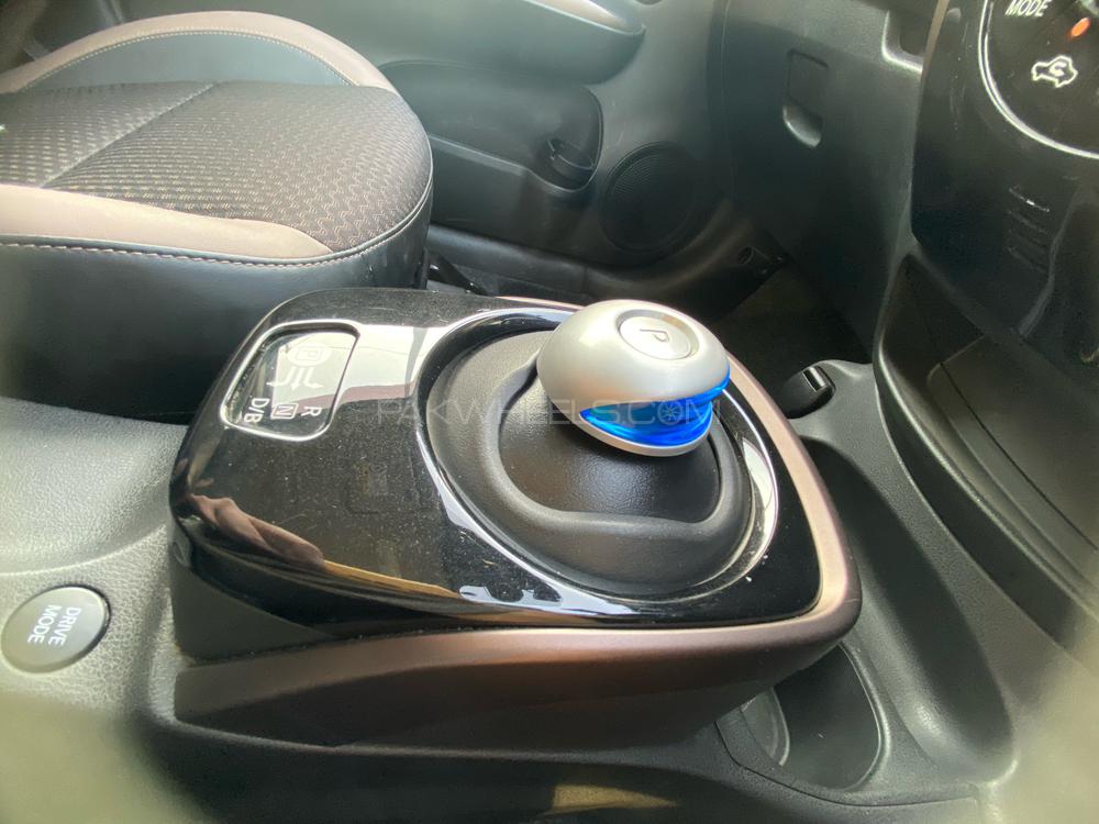 Nissan Note 2017 for Sale in Lahore Nissan Note 2017 for Sale in Lahore Image-17