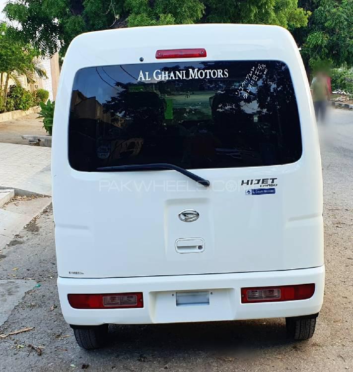 Daihatsu Hijet 2015 for Sale in Karachi Daihatsu Hijet 2015 for Sale in Karachi Image-2
