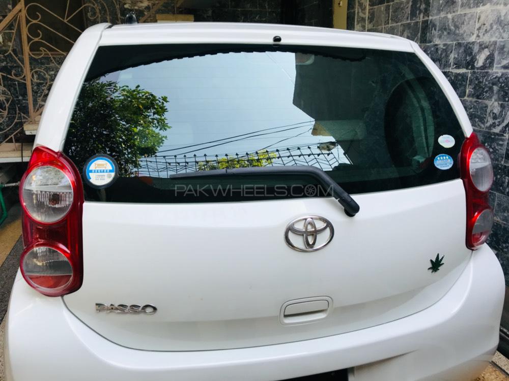 Toyota Passo 2011 for Sale in Peshawar Image-1