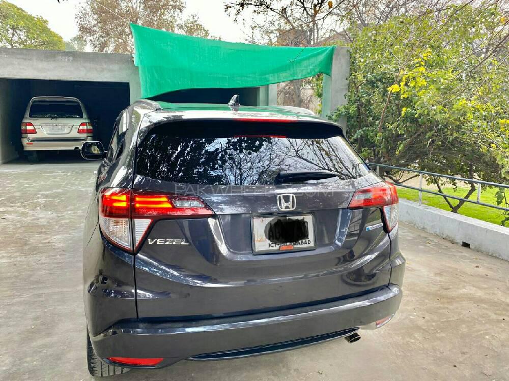 Honda Vezel 2016 for Sale in Lahore Image-1