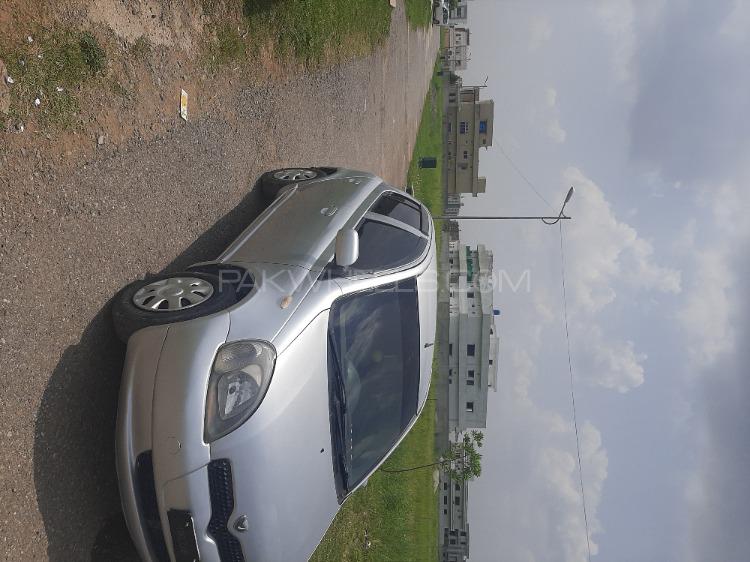 Toyota Vitz 2001 for Sale in Islamabad Image-1
