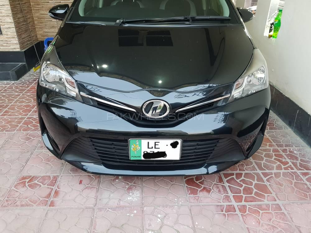 Toyota Vitz 2015 for Sale in Sialkot Toyota Vitz 2015 for Sale in Sialkot Image-2