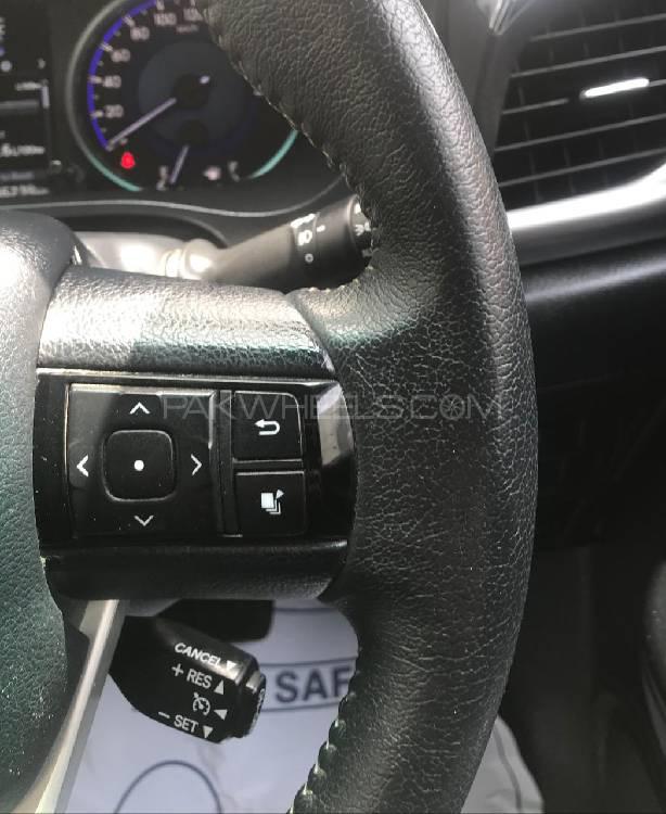 Toyota Hilux 2018 for Sale in Karachi Toyota Hilux 2018 for Sale in Karachi Image-9
