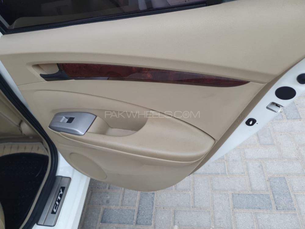 ہونڈا سٹی 2018 for Sale in کراچی ہونڈا سٹی 2018 for Sale in کراچی Image-13