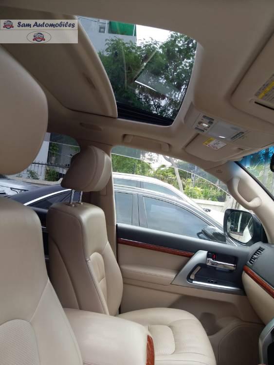 Toyota Land Cruiser 2013 for Sale in Karachi Toyota Land Cruiser 2013 for Sale in Karachi Image-10
