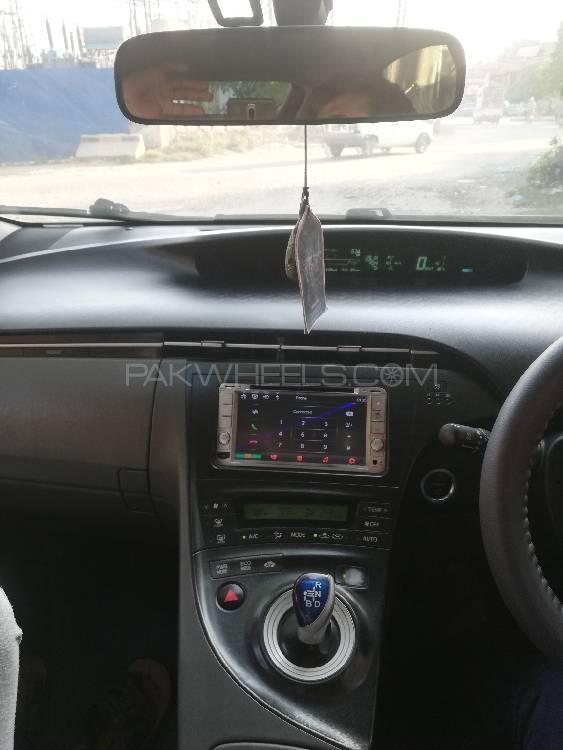 Toyota Prius 2014 for Sale in Lahore Toyota Prius 2014 for Sale in Lahore Image-14