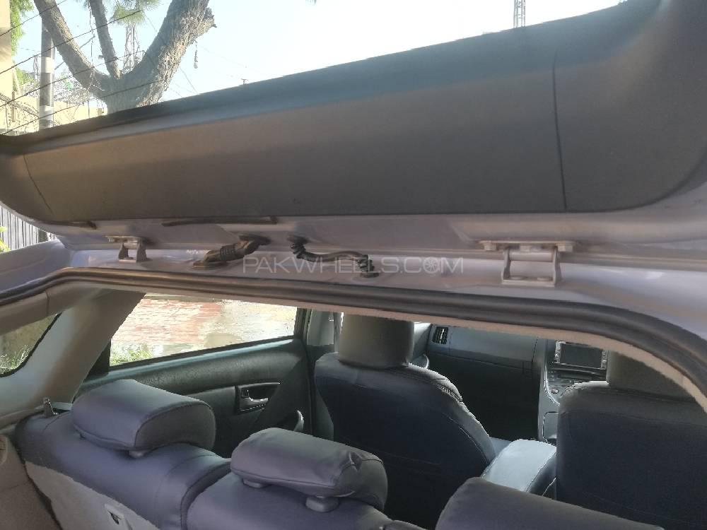 Toyota Prius 2014 for Sale in Lahore Toyota Prius 2014 for Sale in Lahore Image-5