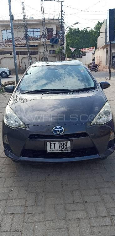 Toyota Aqua 2012 for Sale in Multan Image-1