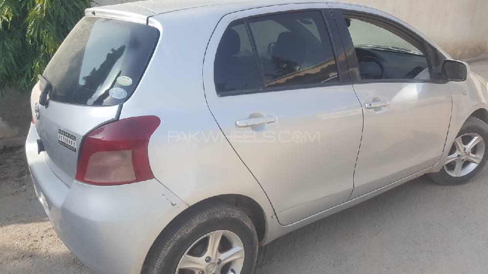 Toyota Vitz 2007 for Sale in Charsadda Image-1