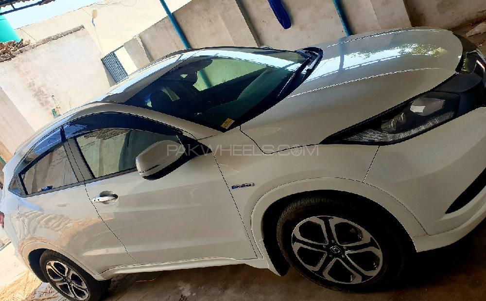 Honda Vezel 2015 for Sale in Peshawar Honda Vezel 2015 for Sale in Peshawar Image-2