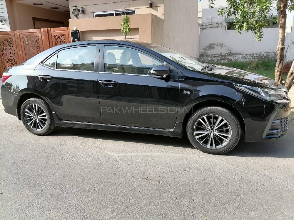 Toyota Corolla 2017 for Sale in Lahore Toyota Corolla 2017 for Sale in Lahore Image-13