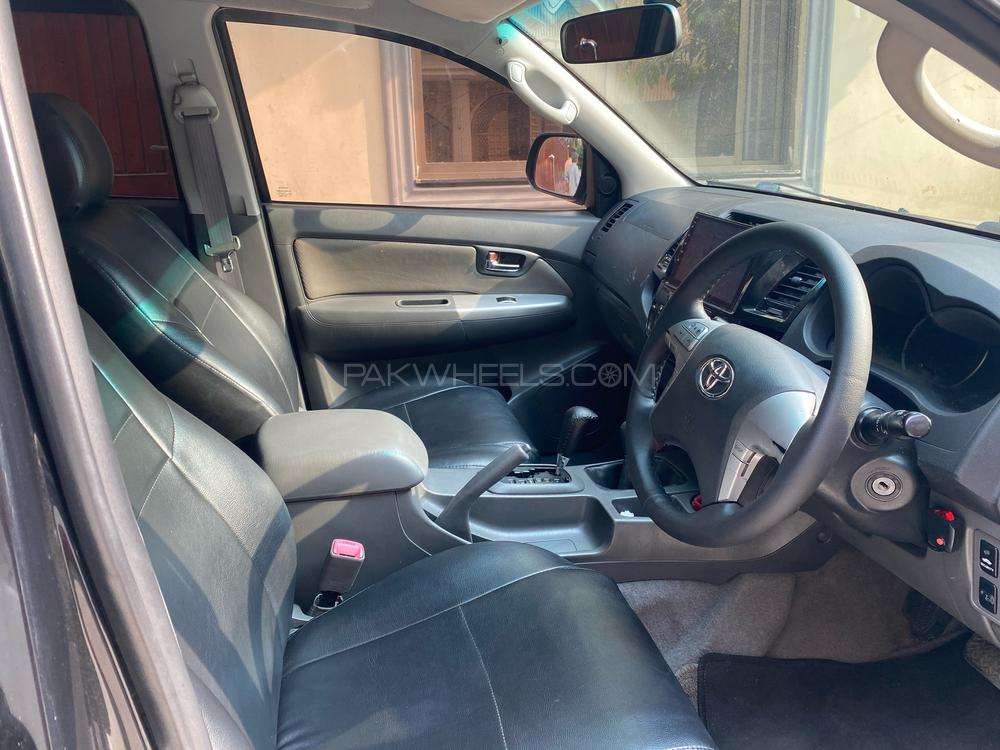 Toyota Hilux 2012 for Sale in Islamabad Toyota Hilux 2012 for Sale in Islamabad Image-12