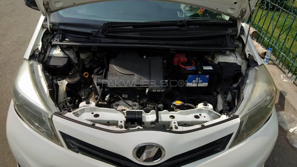 Toyota Vitz 2011 for Sale in Lahore Toyota Vitz 2011 for Sale in Lahore Image-17