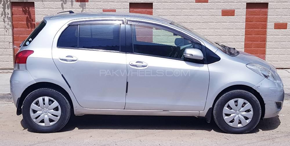 Toyota Vitz 2009 for Sale in Karachi Image-1