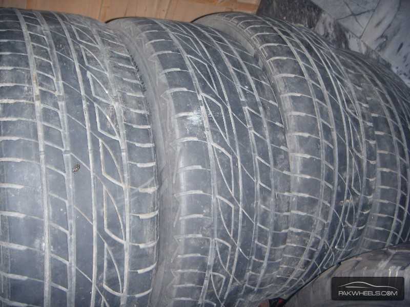 Tyres 17 inch Bridgestone Playz 215-45 Image-1