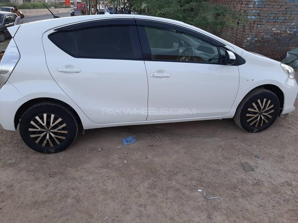 Toyota Aqua 2013 for Sale in Faisalabad Image-1