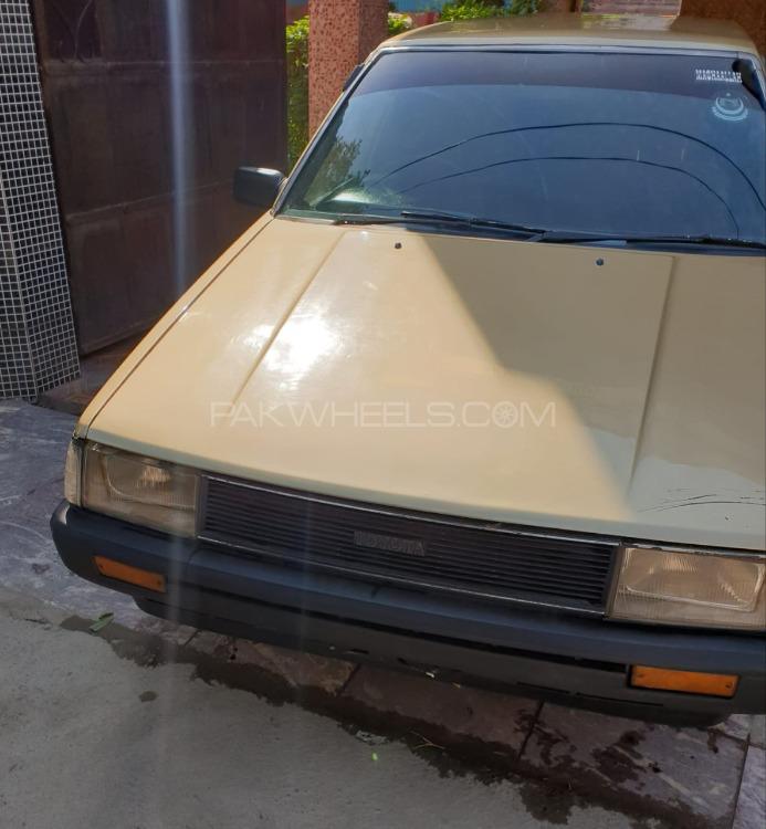 Toyota Corolla - 1985  Toyota Corolla - 1985  Image-4