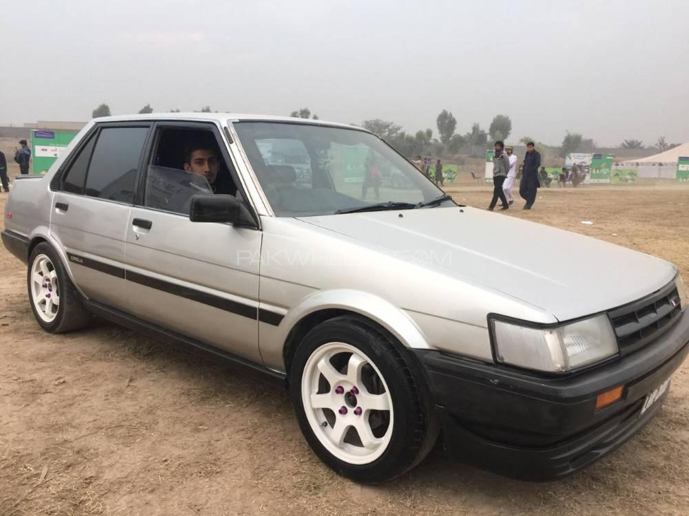 Toyota Corolla - 1985  Toyota Corolla - 1985  Image-4