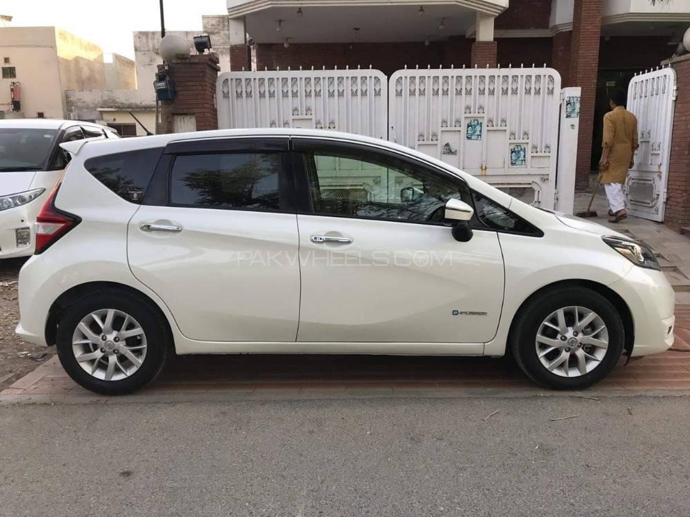 Nissan Note 2018 for Sale in Lahore Nissan Note 2018 for Sale in Lahore Image-2