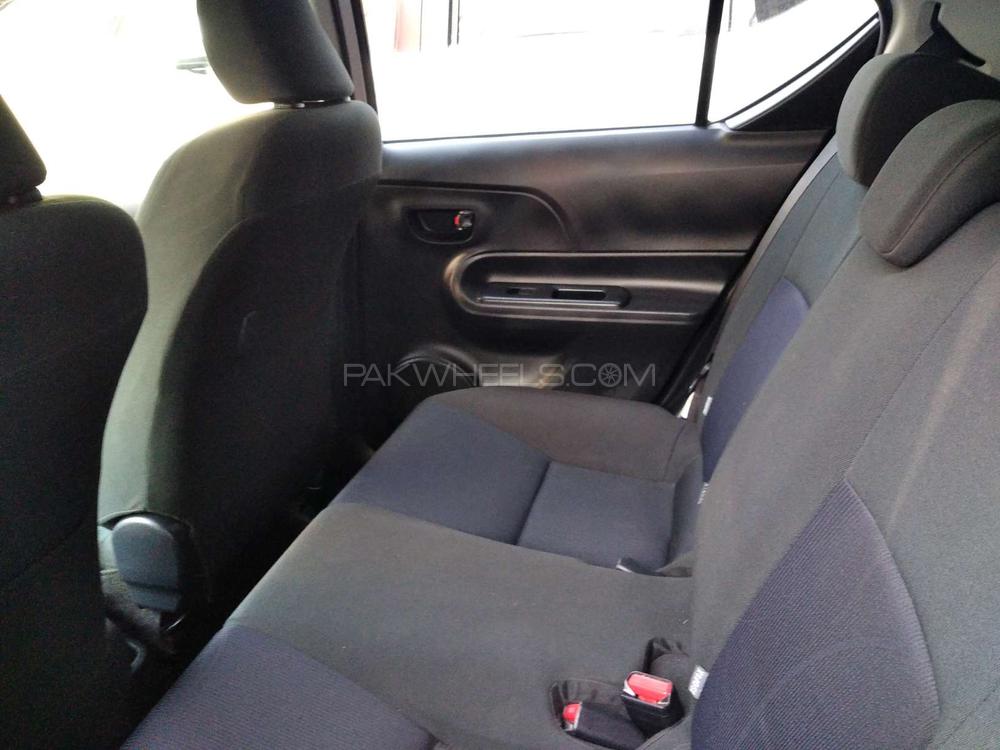 Toyota Aqua 2016 for Sale in Lahore Toyota Aqua 2016 for Sale in Lahore Image-9