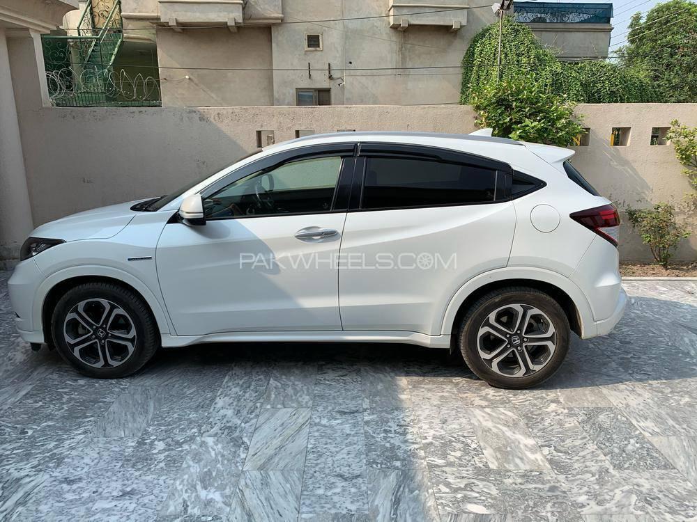 Honda Vezel 2015 for Sale in Faisalabad Honda Vezel 2015 for Sale in Faisalabad Image-3