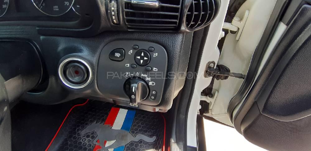 مرسڈیز بینز سی کلاس 2006 for Sale in پشاور مرسڈیز بینز سی کلاس 2006 for Sale in پشاور Image-11