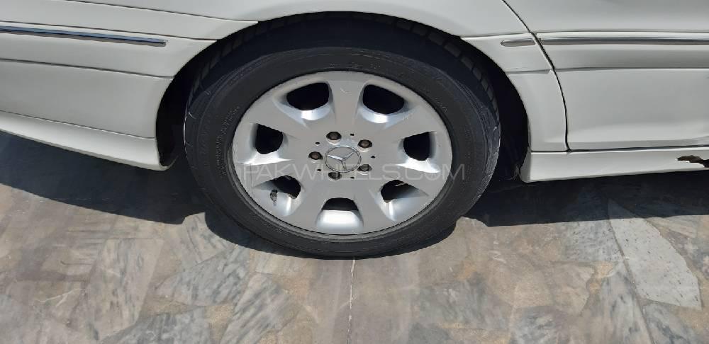 مرسڈیز بینز سی کلاس 2006 for Sale in پشاور مرسڈیز بینز سی کلاس 2006 for Sale in پشاور Image-17