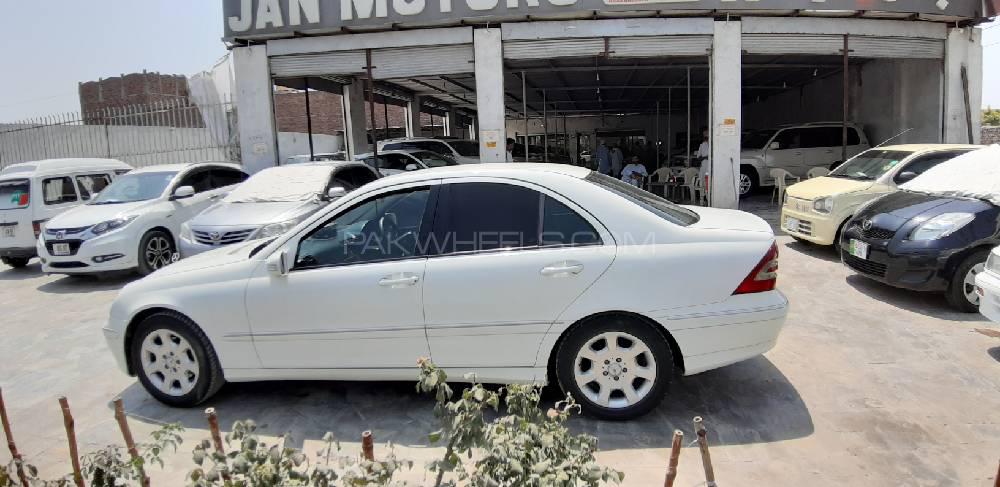 مرسڈیز بینز سی کلاس 2006 for Sale in پشاور مرسڈیز بینز سی کلاس 2006 for Sale in پشاور Image-9