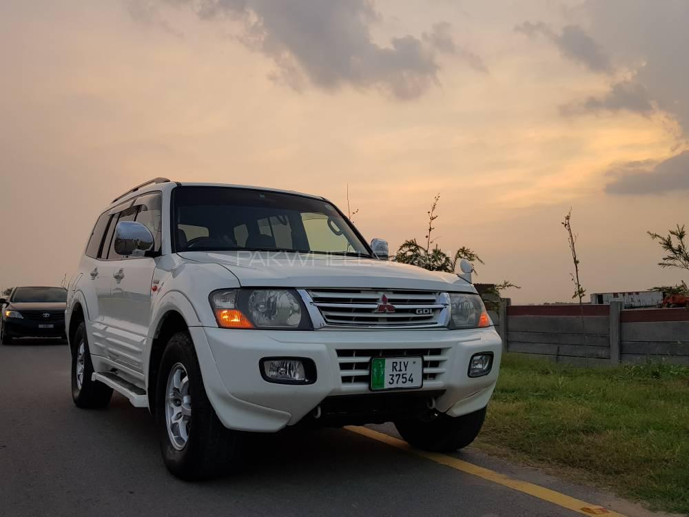 Mitsubishi Pajero 2000 for Sale in Islamabad Image-1