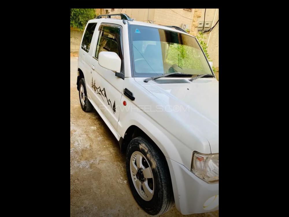 Mitsubishi Pajero Mini 2011 for Sale in Karachi Mitsubishi Pajero Mini 2011 for Sale in Karachi Image-2