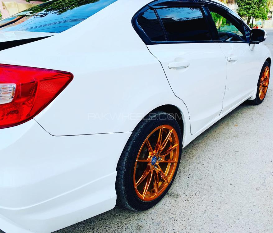Honda Civic - 2015  Honda Civic - 2015  Image-4