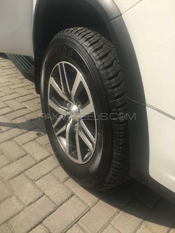 Toyota Fortuner 2017 for Sale in Gujranwala Toyota Fortuner 2017 for Sale in Gujranwala Image-8