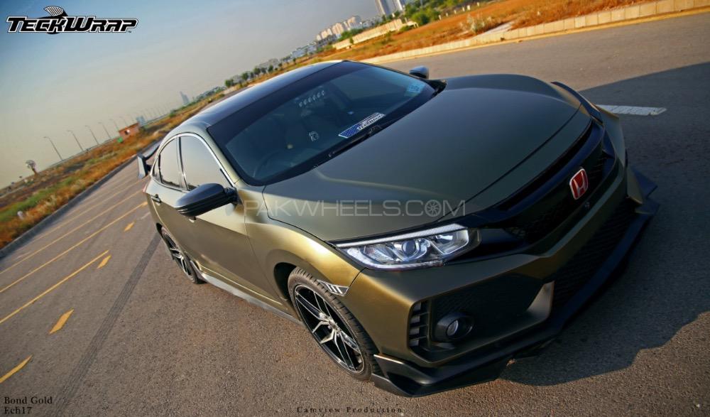 Honda Civic - 2016  Honda Civic - 2016  Image-3