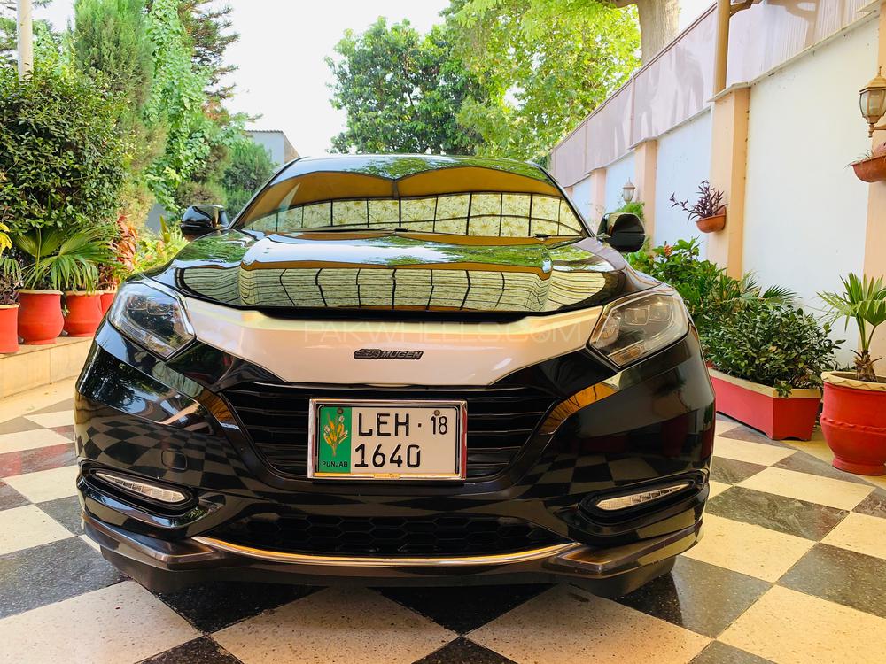 Honda Vezel 2014 for Sale in Peshawar Image-1