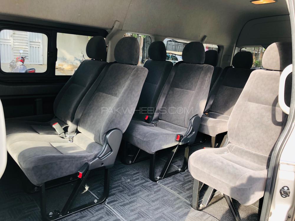 Toyota Hiace 2018 for Sale in Karachi Toyota Hiace 2018 for Sale in Karachi Image-9