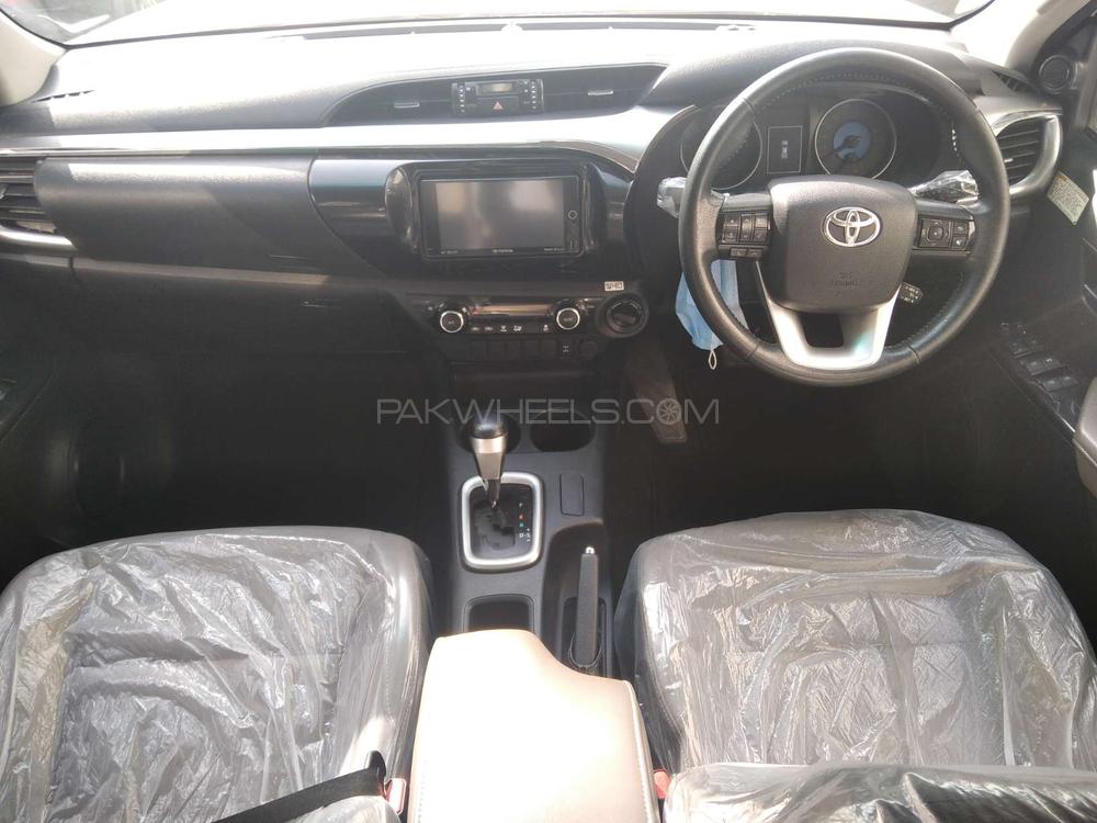 Toyota Hilux 2017 for Sale in Karachi Toyota Hilux 2017 for Sale in Karachi Image-10