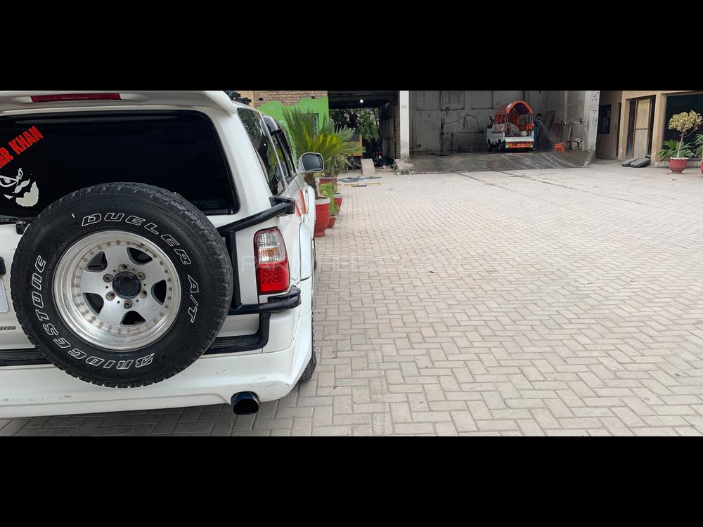 Toyota Surf 1998 for Sale in Peshawar Toyota Surf 1998 for Sale in Peshawar Image-2