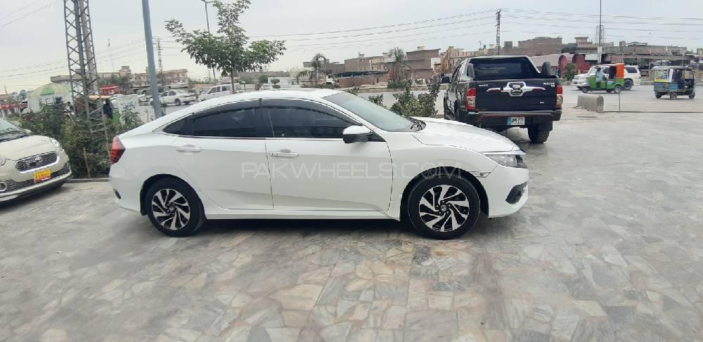 Honda Civic 2017 for Sale in Peshawar Honda Civic 2017 for Sale in Peshawar Image-8