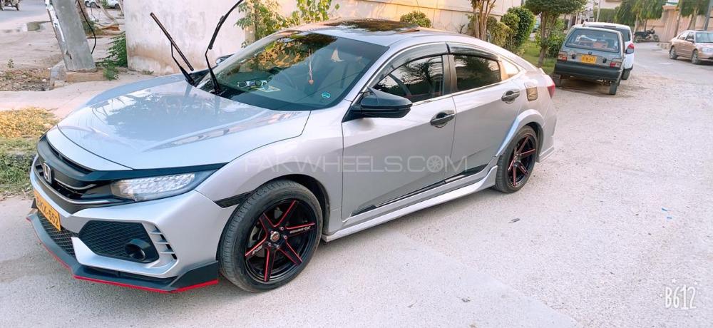 Honda Civic - 2017  Honda Civic - 2017  Image-3
