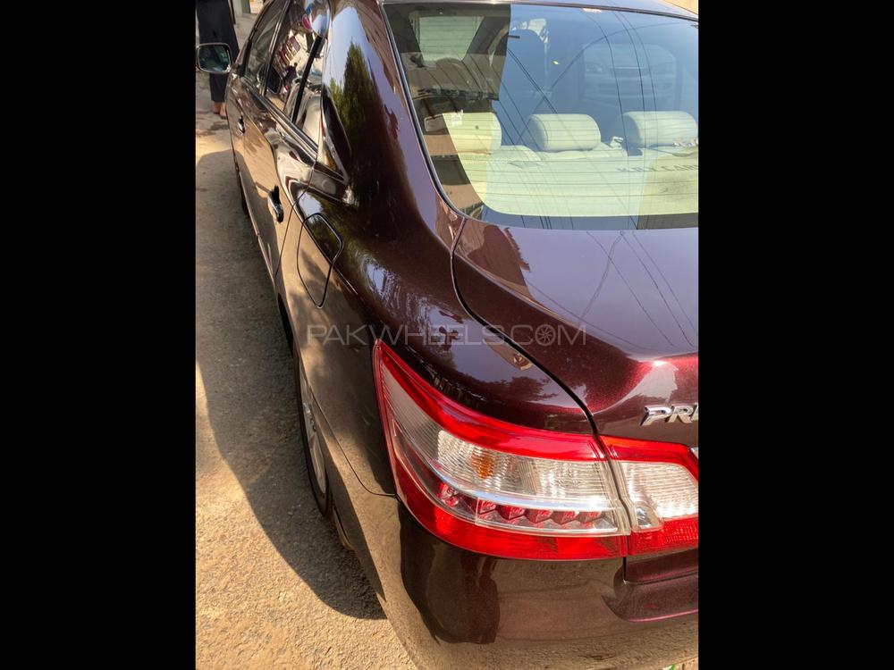 Toyota Premio 2011 for Sale in Karachi Image-1