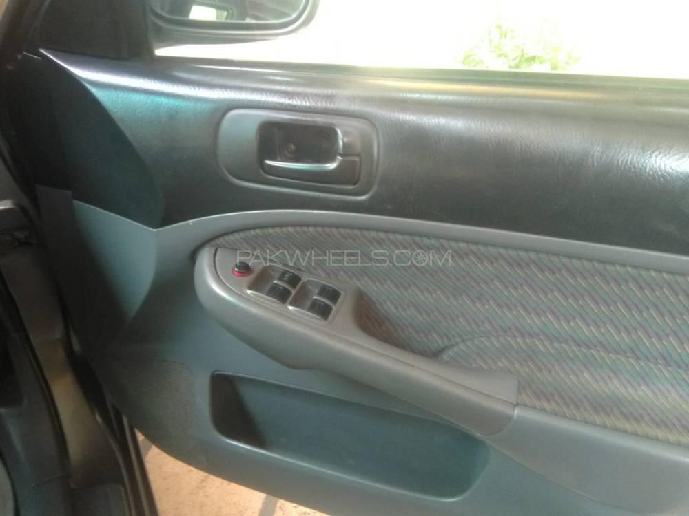 Honda Civic 2002 for Sale in Lahore Honda Civic 2002 for Sale in Lahore Image-10