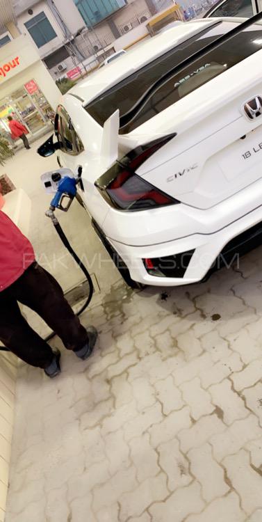 ہونڈا سوک - 2018  ہونڈا سوک - 2018  Image-10
