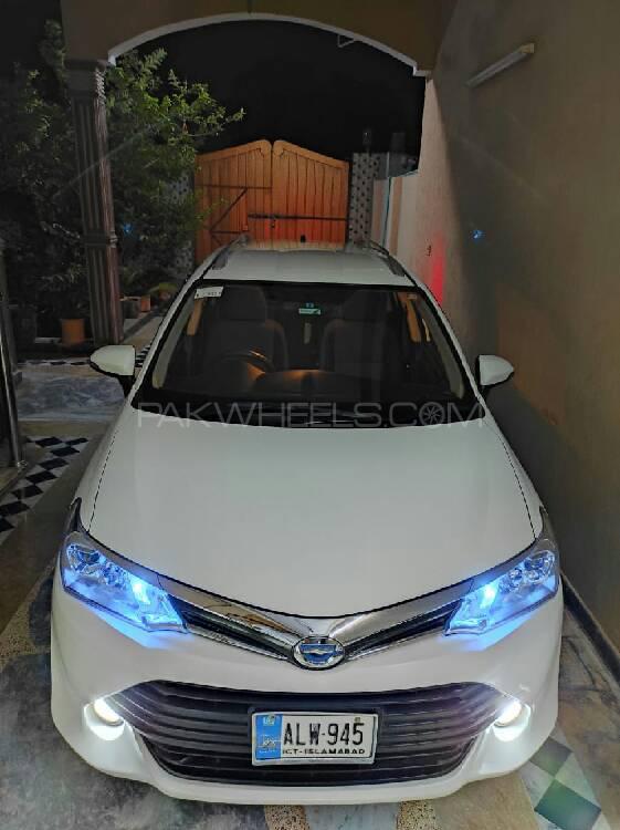 Toyota Corolla Fielder 2015 for Sale in Peshawar Image-1