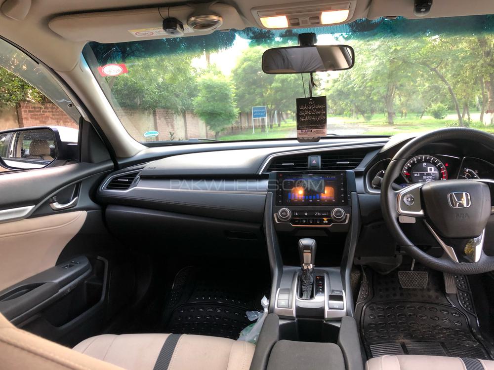 Honda Civic 2016 for Sale in Faisalabad Honda Civic 2016 for Sale in Faisalabad Image-12