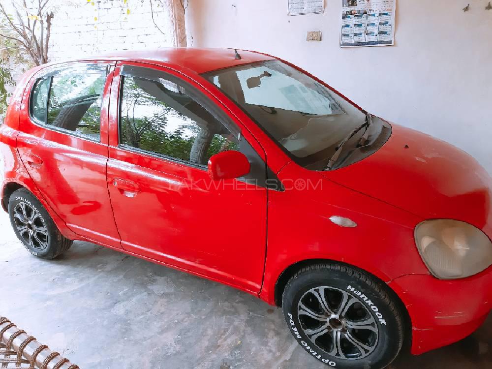 Toyota Vitz 2001 for Sale in Takhtbai Image-1